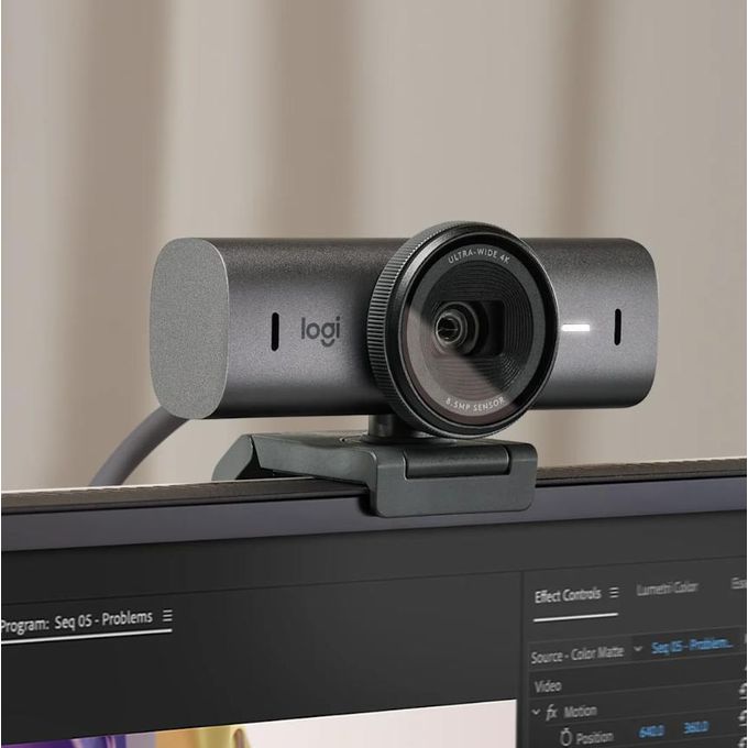 4K webcam vs Full HD webcam comparison for business video meetings